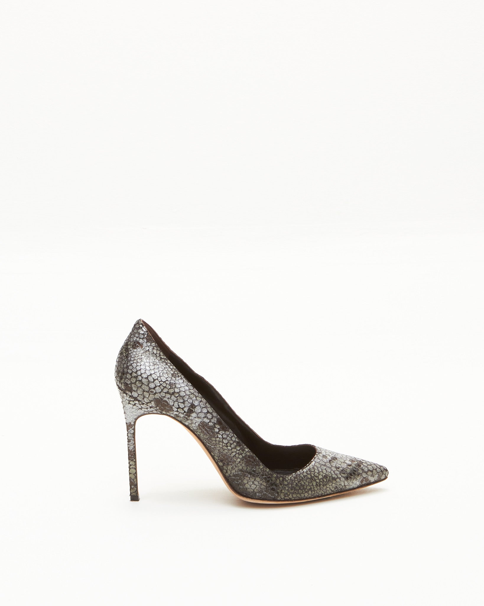 Manolo Blahnik Silver Snake Print Pointed Toe Pumps - 40